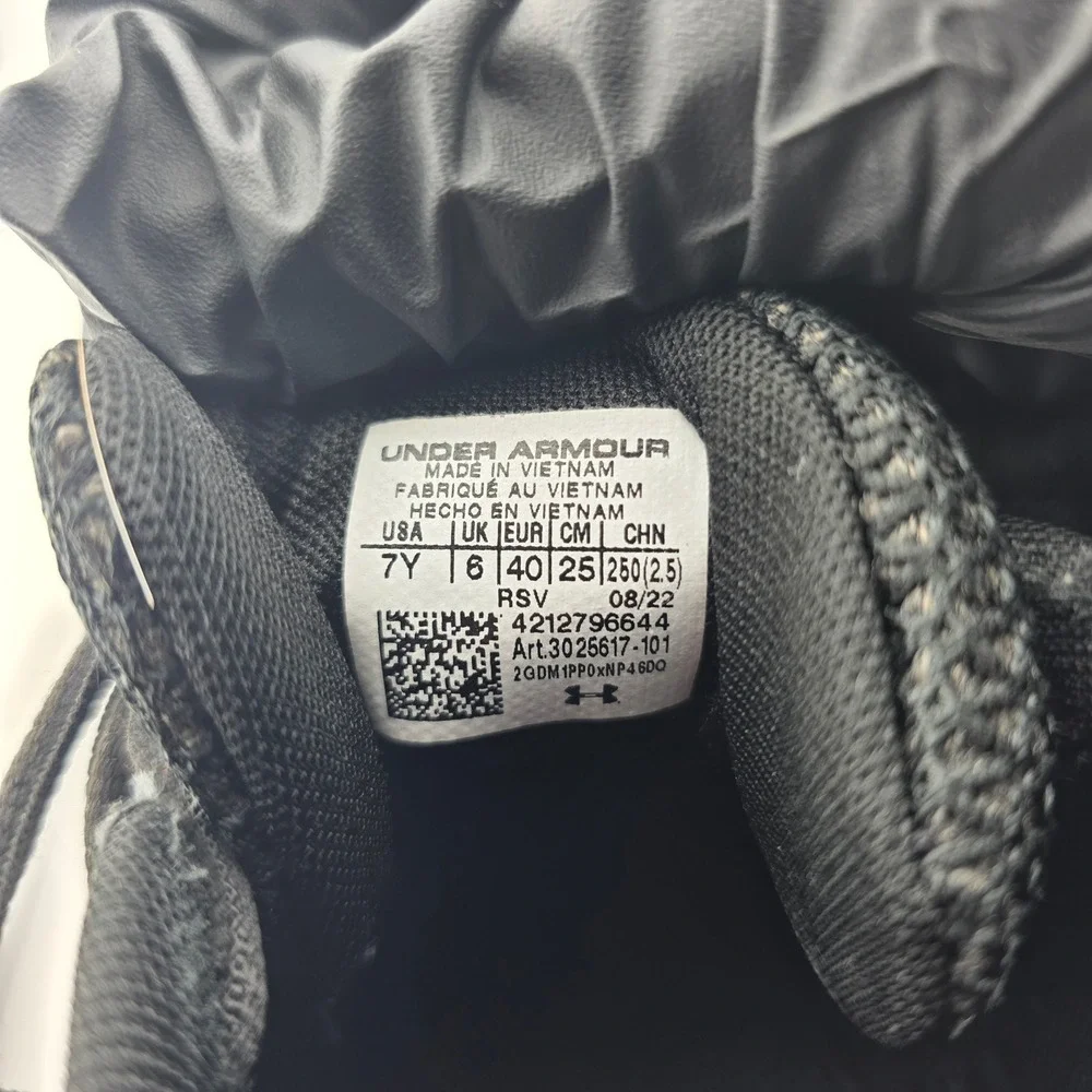Under Armour excellent pre